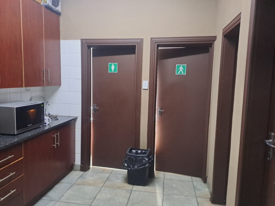 Commercial Property for Sale in Oos Einde North West